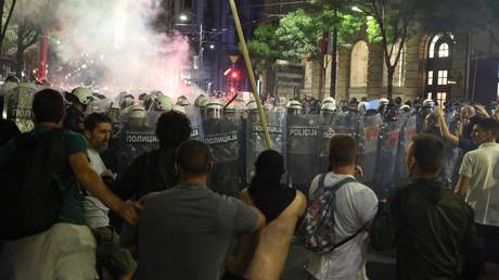 Protesters in Belgrade calling for civil war – Serbian Parliament speaker
